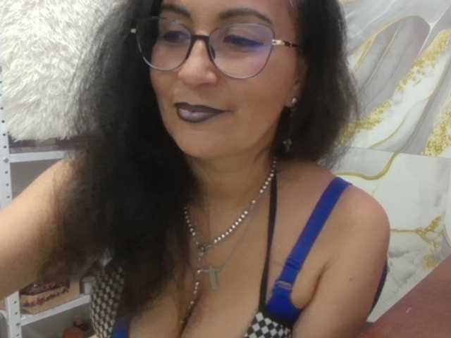 viancamilf live cam on BongaCams