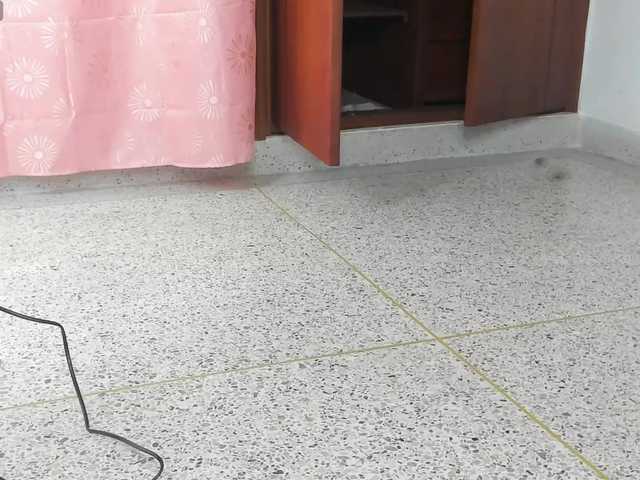 EsmeraldaBlonde live cam on BongaCams