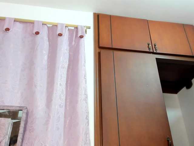 EsmeraldaBlonde live cam preview