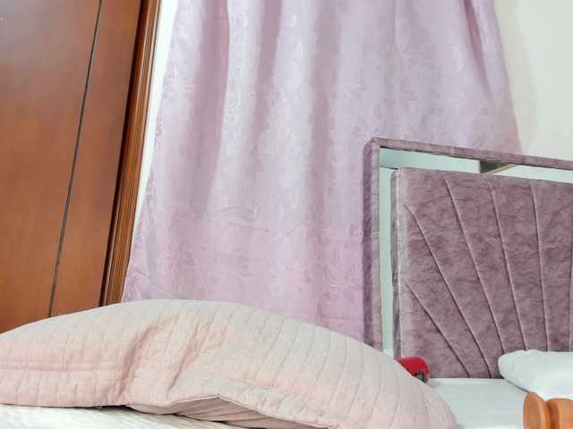 EsmeraldaBlonde