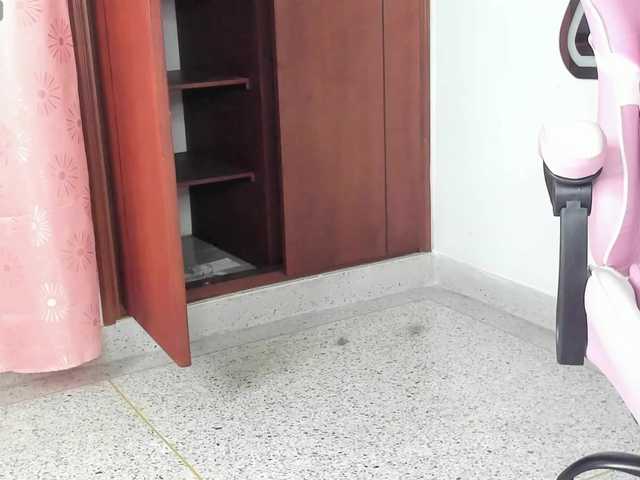 EsmeraldaBlonde live cam on BongaCams