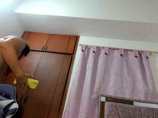 EsmeraldaBlonde webcam