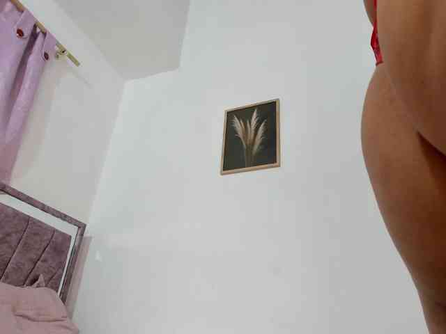 EsmeraldaBlonde webcam