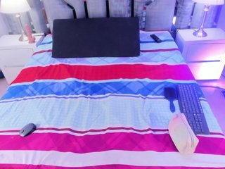 Milkyyboobss-69 Porn Show