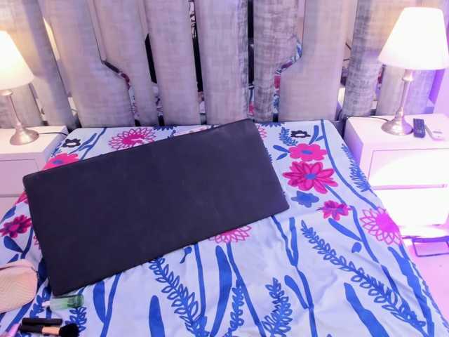 Milkyyboobss-69 live cam on BongaCams