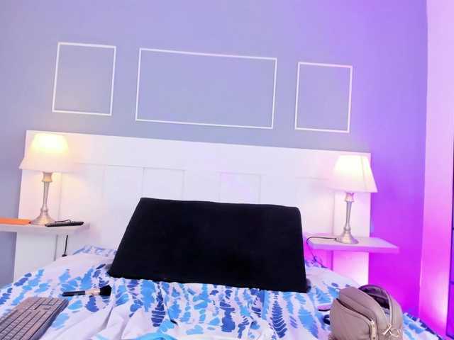 Milkyyboobss-69 live cam on BongaCams