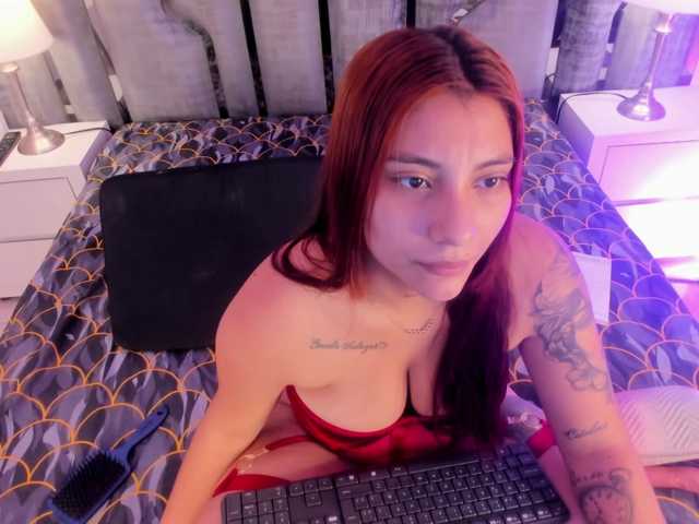 Milkyyboobss-69 live cam on BongaCams