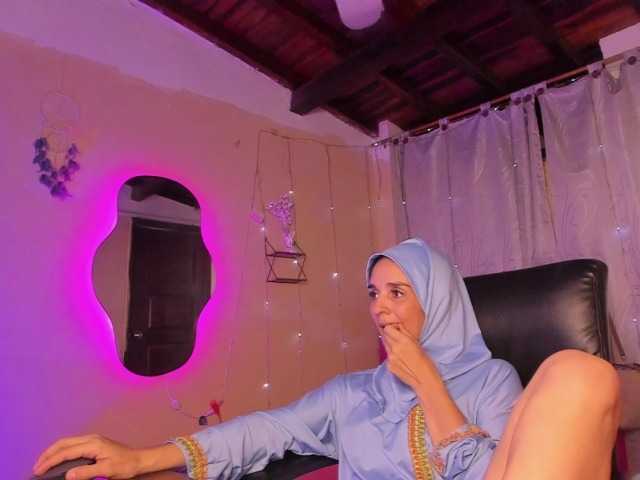AmiraSaadi live cam on BongaCams