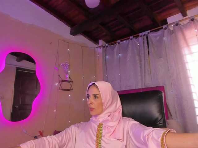 AmiraSaadi live cam on BongaCams
