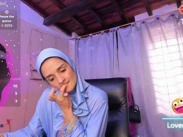 AmiraSaadi en vivo en BongaCams