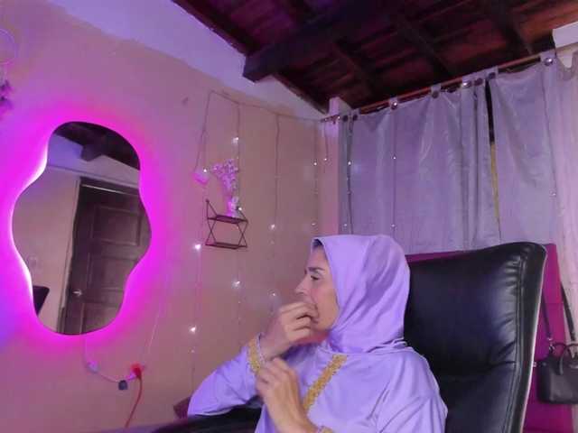 AmiraSaadi live cam on BongaCams