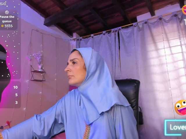 AmiraSaadi live cam on BongaCams
