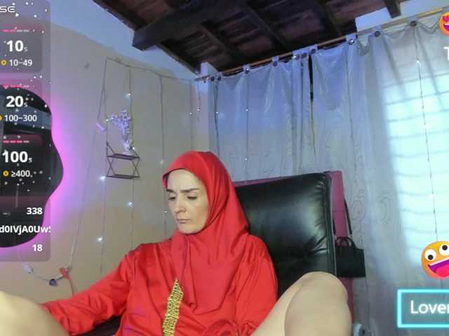 AmiraSaadi live cam on BongaCams