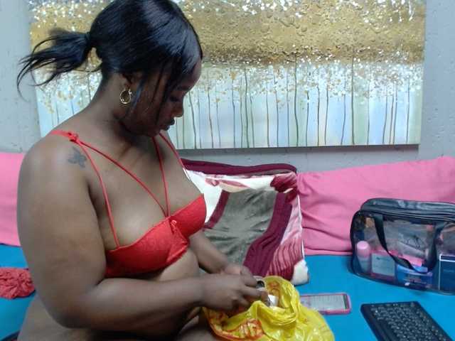 LadyAss33