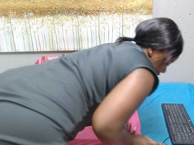 LadyAss33