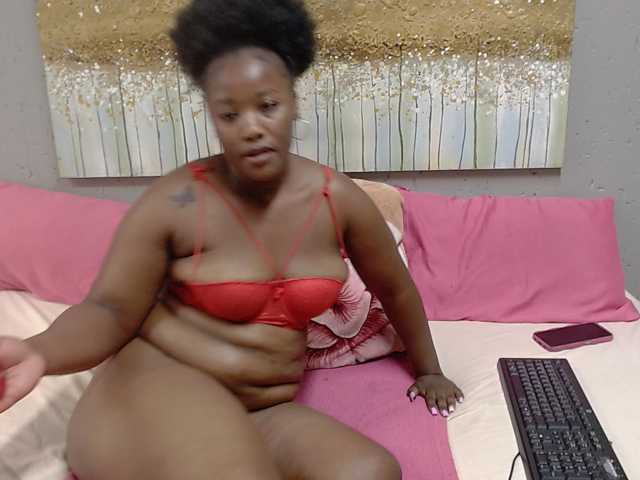 LadyAss33 live cam preview