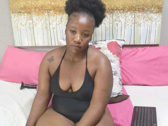 LadyAss33 live cam on BongaCams