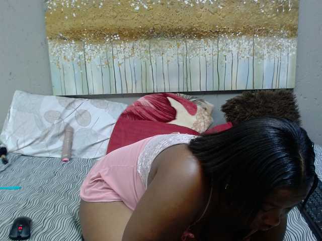 LadyAss33 live cam on BongaCams