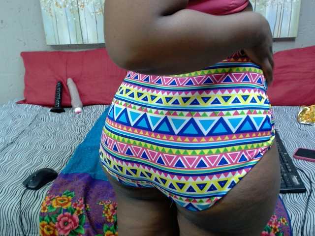 LadyAss33 live cam on BongaCams