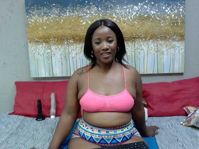 LadyAss33 live cam on BongaCams