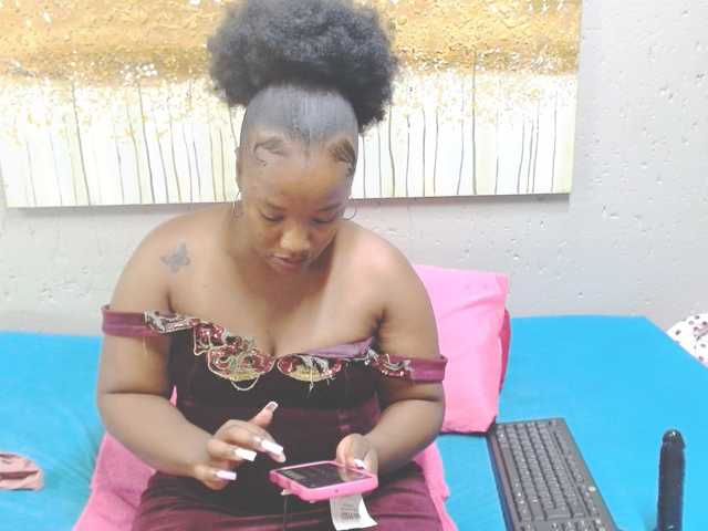 LadyAss33
