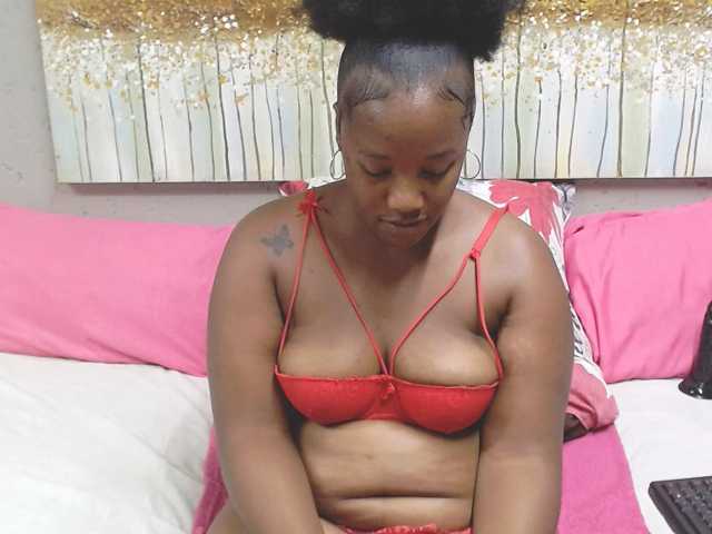 LadyAss33 live cam on BongaCams
