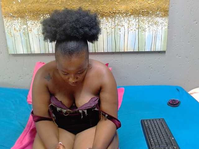 LadyAss33