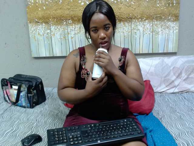 LadyAss33 live cam on BongaCams