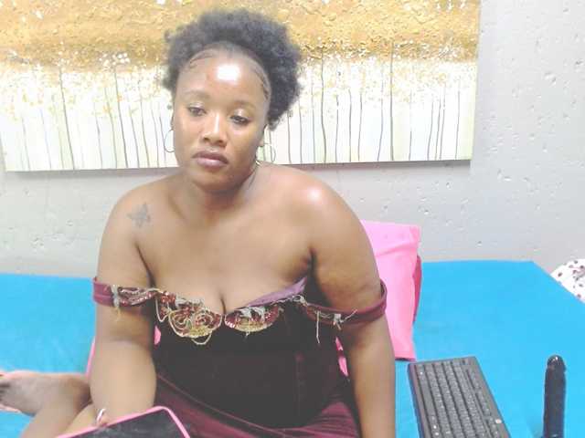 LadyAss33