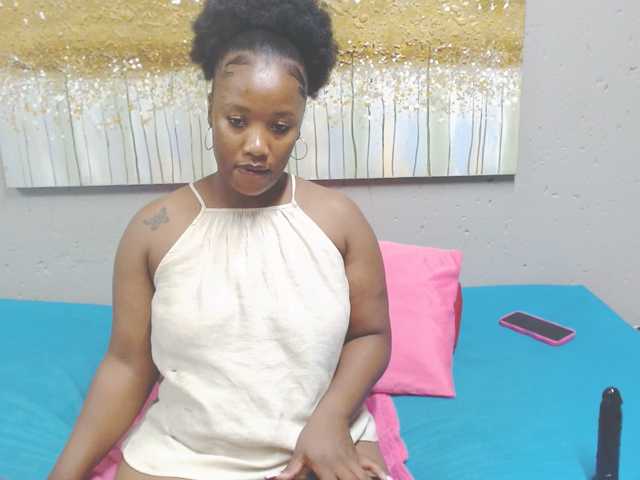 LadyAss33