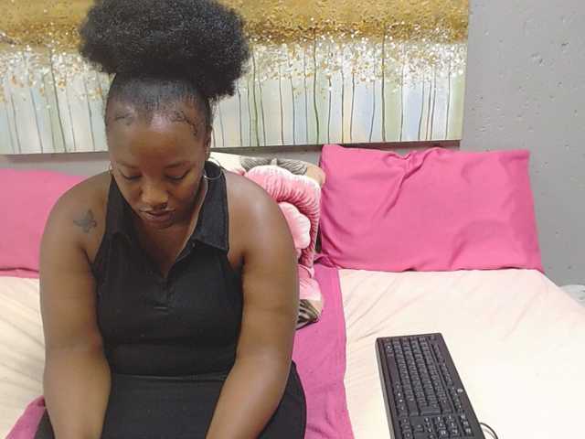 LadyAss33 live cam on BongaCams