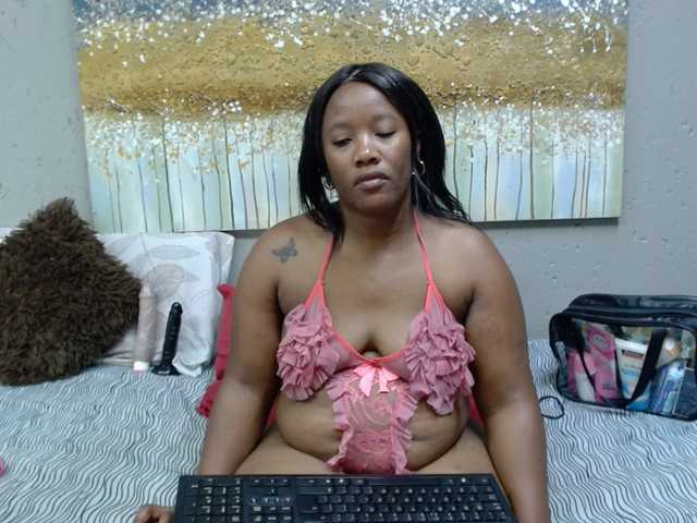 LadyAss33