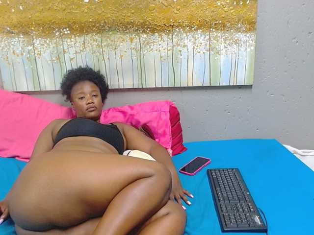 LadyAss33