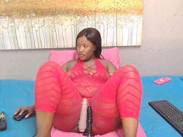 LadyAss33 webcam