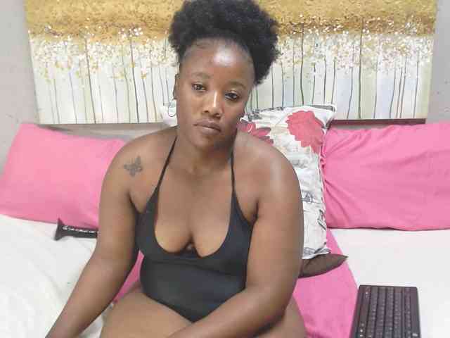 LadyAss33