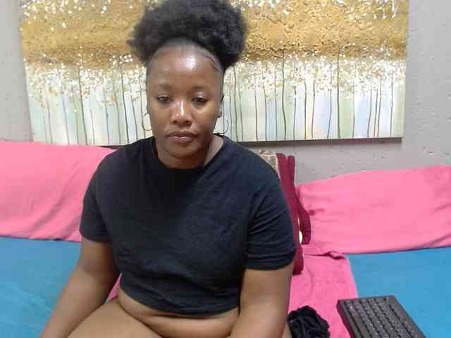 LadyAss33