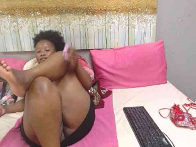 LadyAss33