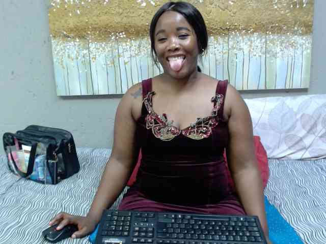 LadyAss33