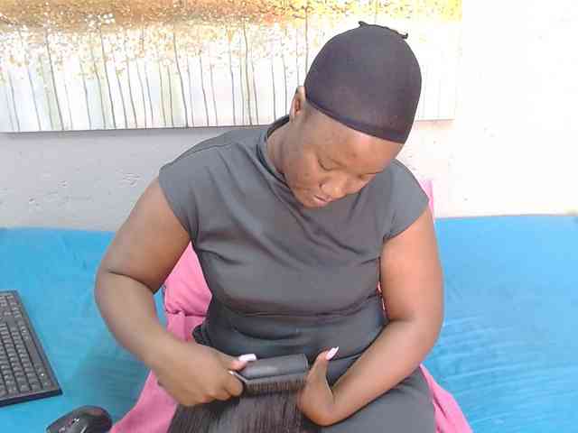 LadyAss33