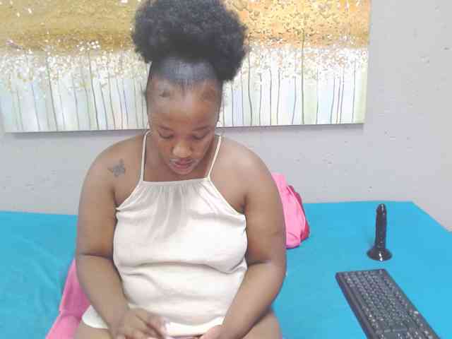 LadyAss33