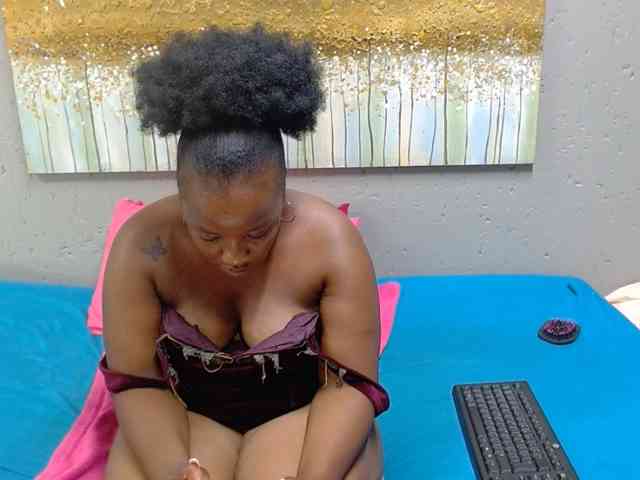 LadyAss33