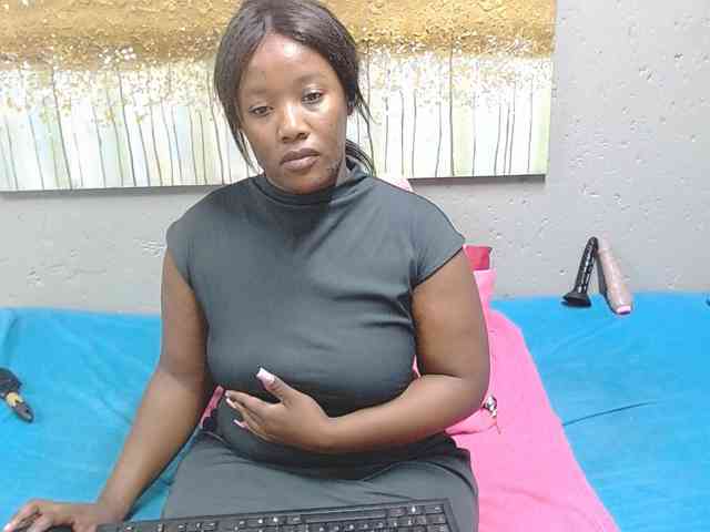 LadyAss33