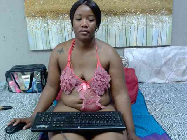LadyAss33