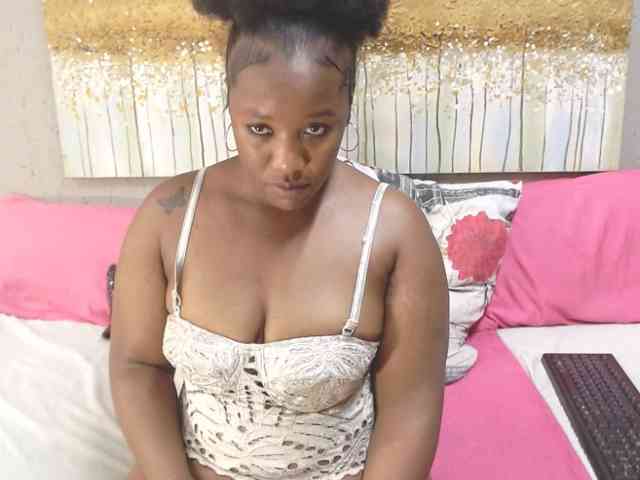 LadyAss33