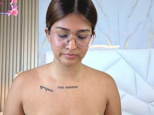 samarabloson live cam on BongaCams