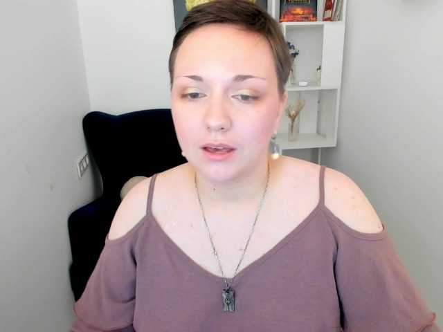 GoldenHazea live cam on BongaCams