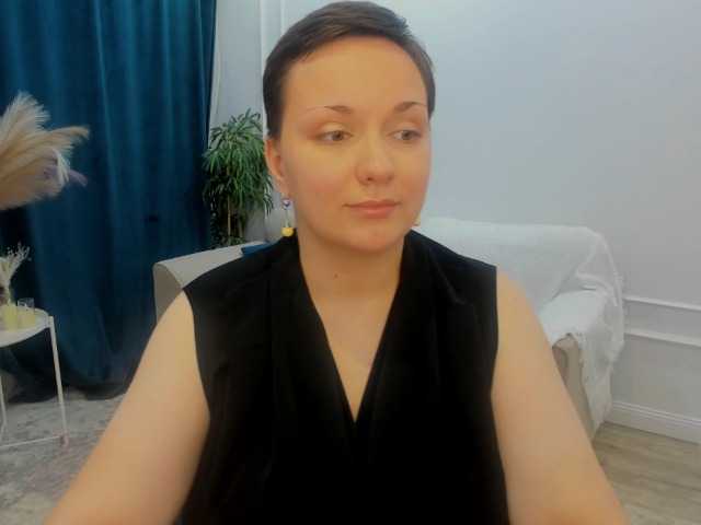 GoldenHazea live cam on BongaCams