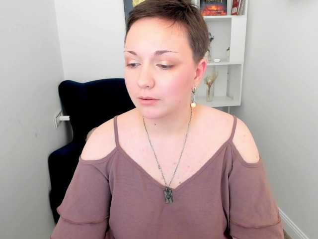 GoldenHazea live cam on BongaCams