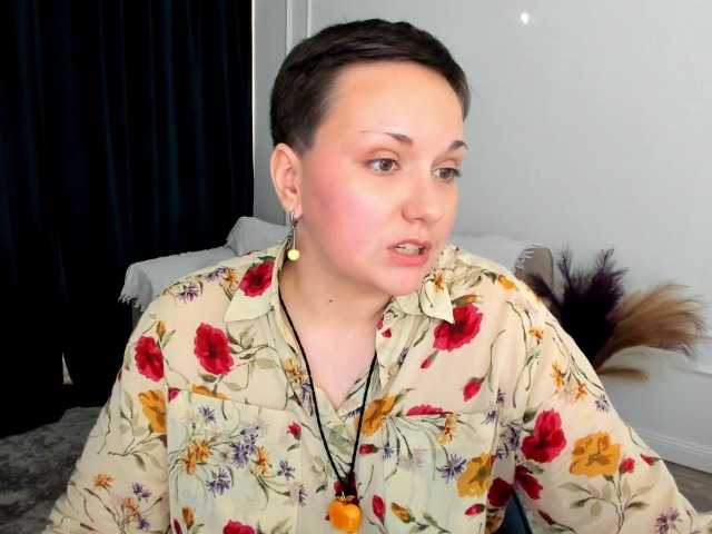 GoldenHazea live cam on BongaCams