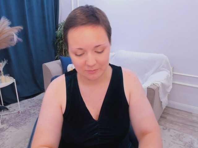 GoldenHazea live cam on BongaCams
